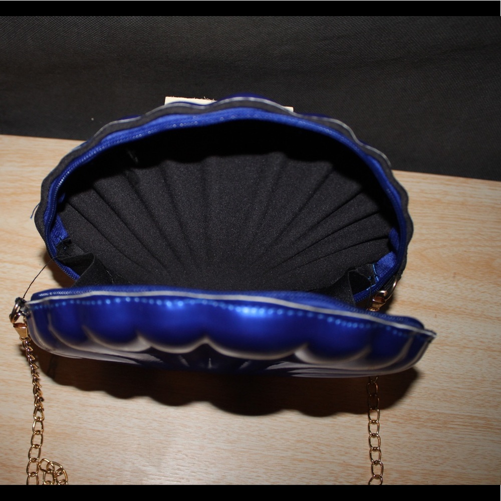 Shell Purse - Picture 6 of 7